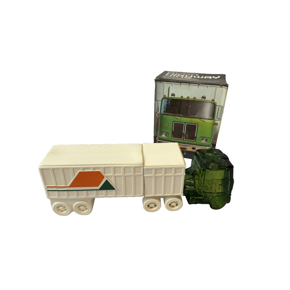 Vintage Avon Highway King Semi Truck Decanter Set Wild Country Full Bottle Box